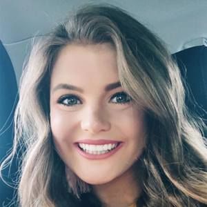 Meet your Posher, Annie